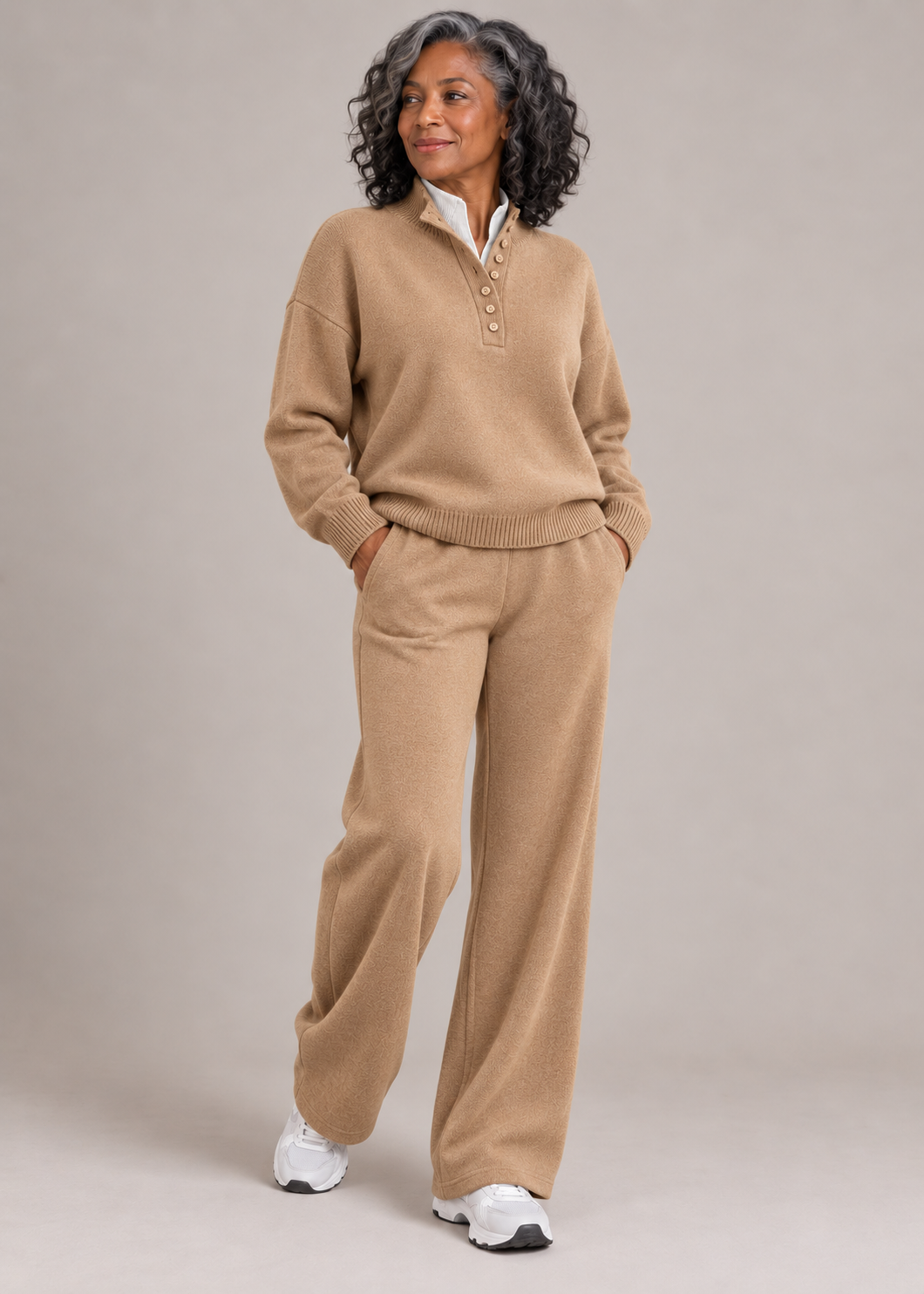Evelyn™ | Set a Due Pezzi con Colletto Morbido a Contrasto