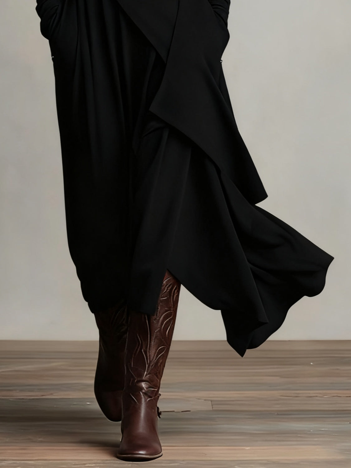 Soledad | Abito lungo drappeggiato con scollo alto