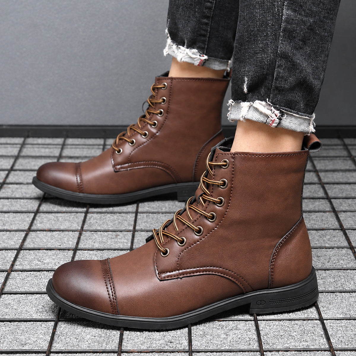 Bennett | Stivaletti stringati dal design classico